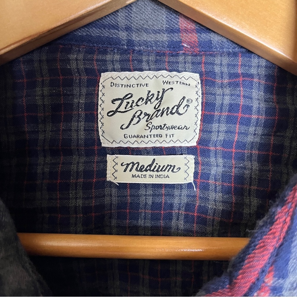 Lucky Brand Flannel Button Up Plaid Shirt Mens M Navy Red Cotton - Picture 3 of 16
